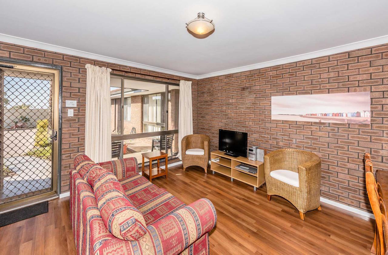 Intown Apartments Geraldton Esterno foto