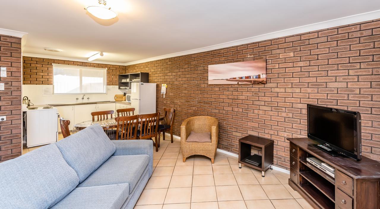 Intown Apartments Geraldton Esterno foto