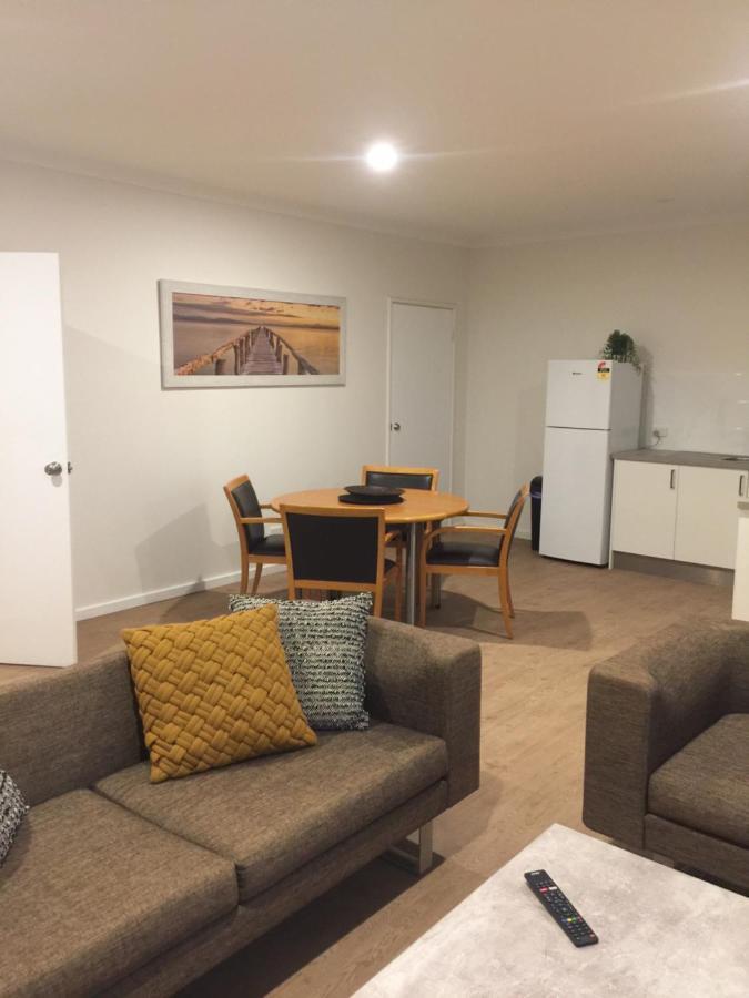 Intown Apartments Geraldton Esterno foto